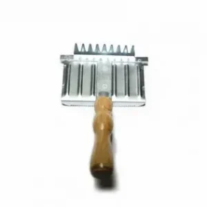 Tesala animale cu maner din lemn Reduceri