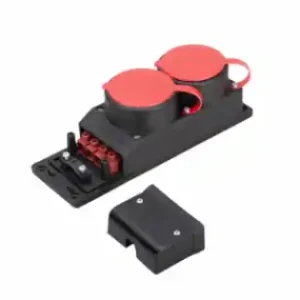 Ofertă limitată Grup 2 Prize Cauciuc 3x25A 380V IP44